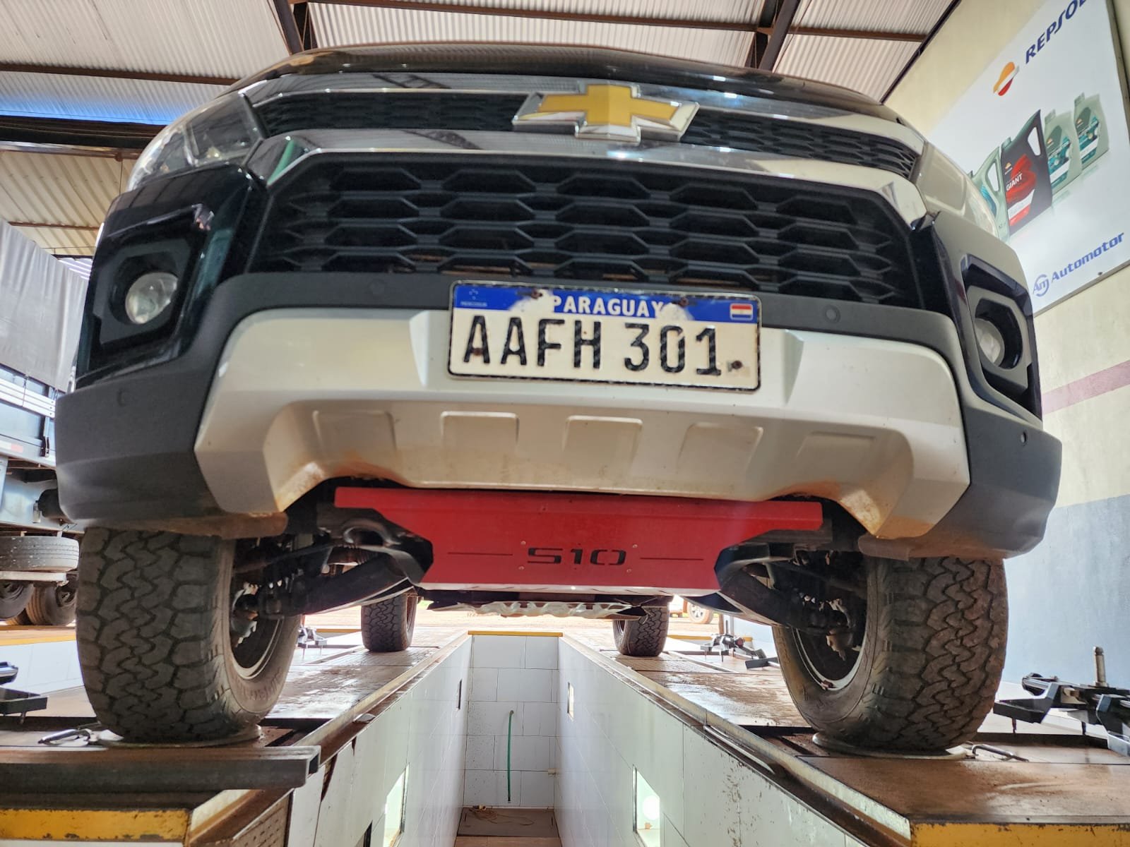 Chevrolet S10 con cubrecárter PROTCARD instalado